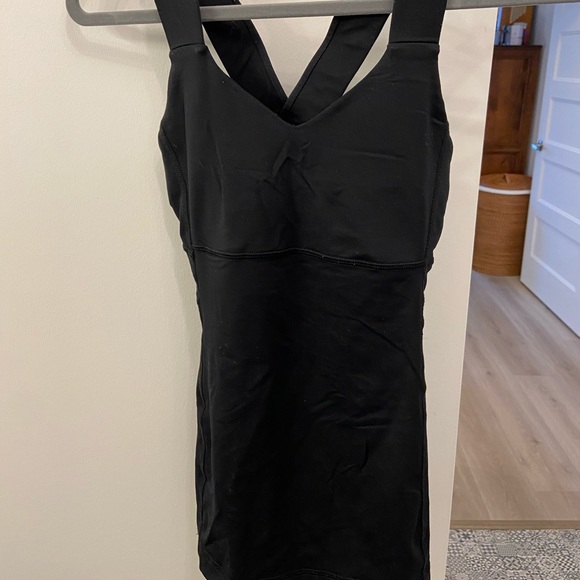 Lululemon Black Cross Back Tank Top - Picture 1 of 2